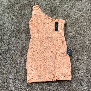 Size MEDIUM, mini one shoulder dress, sequenced rose gold, never worn Lulu’s